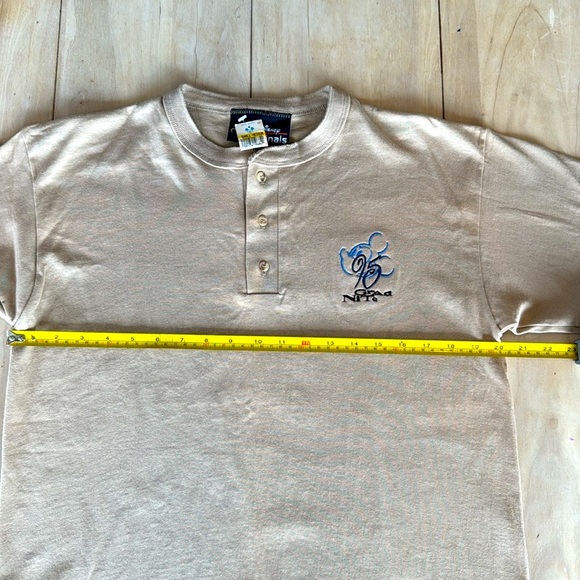 NWT Vintage Disneyland 1995 Grad Night Henley T-Shirt in Tan Men's Size S/M - Picture 9 of 10